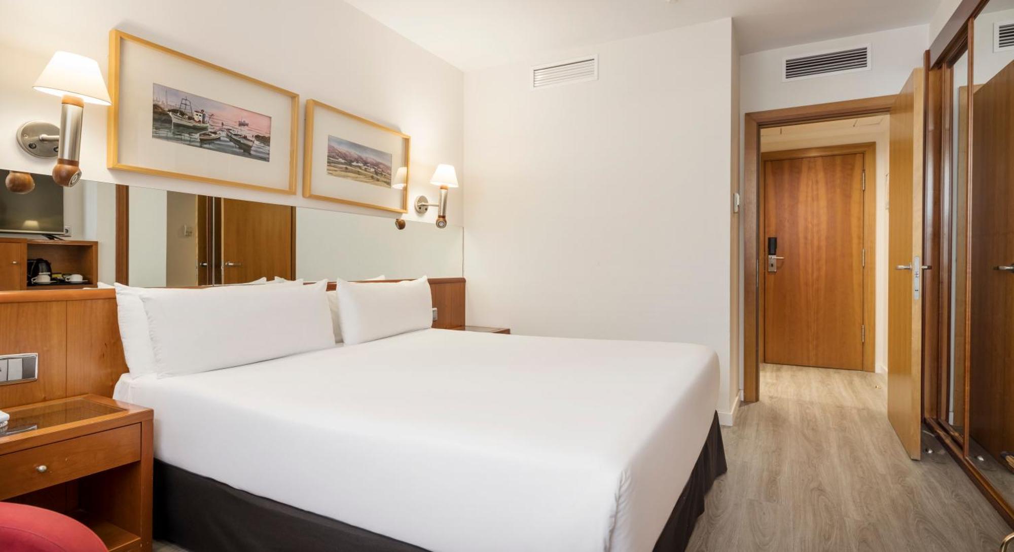 Ilunion Les Corts Hotel 4*