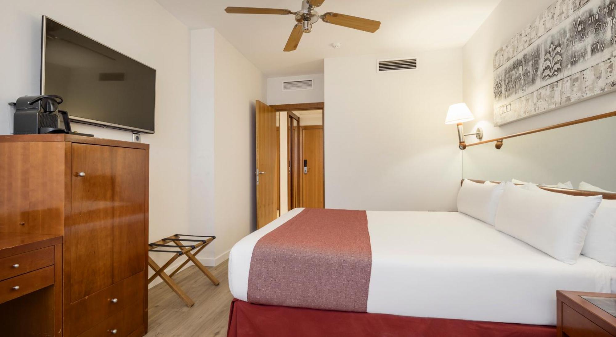 Ilunion Les Corts Hotel