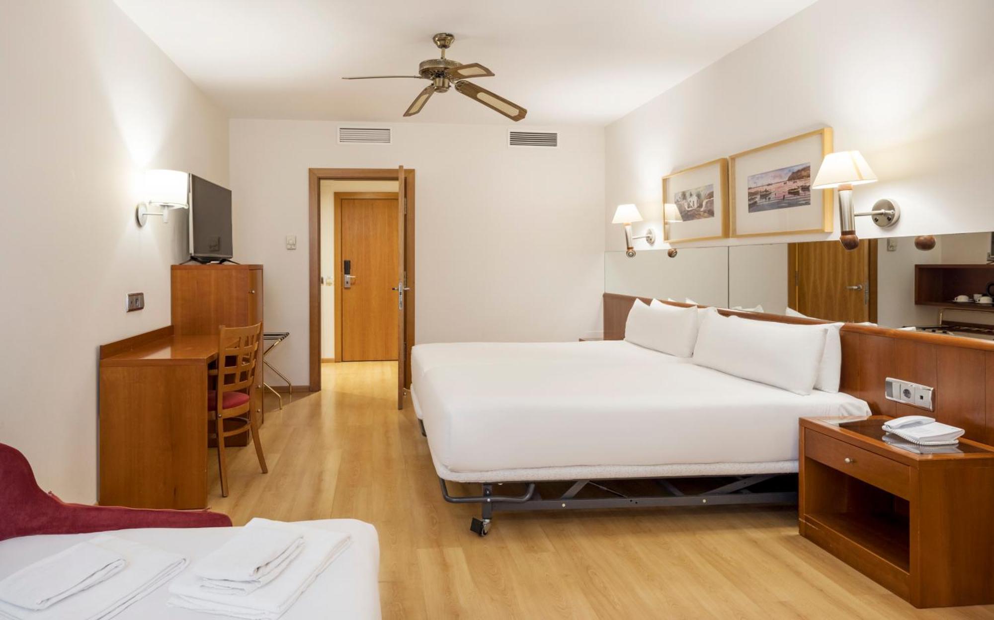 Ilunion Les Corts Hotel