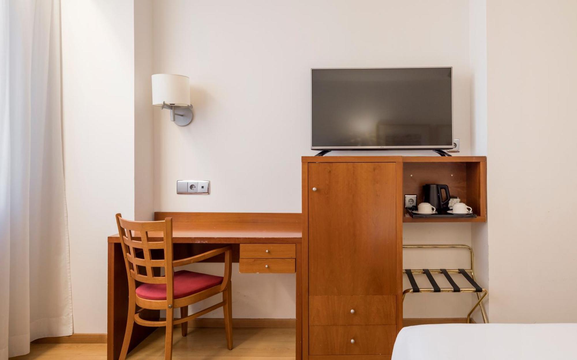 Ilunion Les Corts Hotel 4*